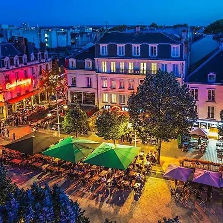 Renovated By An Interior Architect In The Center Next To The Train Station *