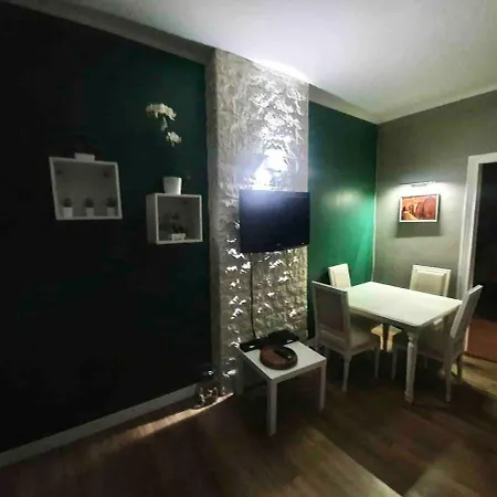 Apartment Renovated By An Interior Architect In The Center Next To The Train Station