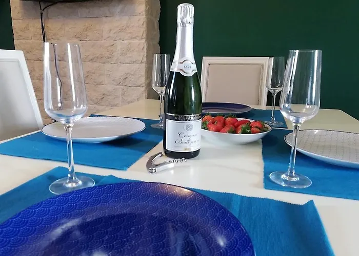 Renovated By An Interior Architect In The Center Next To The Train Station Reims