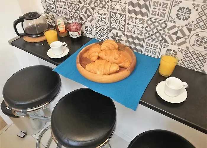 Renovated By An Interior Architect In The Center Next To The Train Station Reims