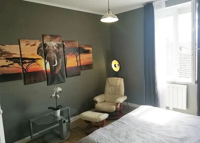 Renovated By An Interior Architect In The Center Next To The Train Station * Reims